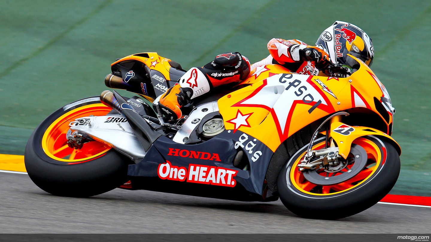 MotoGP 2011 14 Aragon Spanyol Race Stoner Bukukan Kemenangan